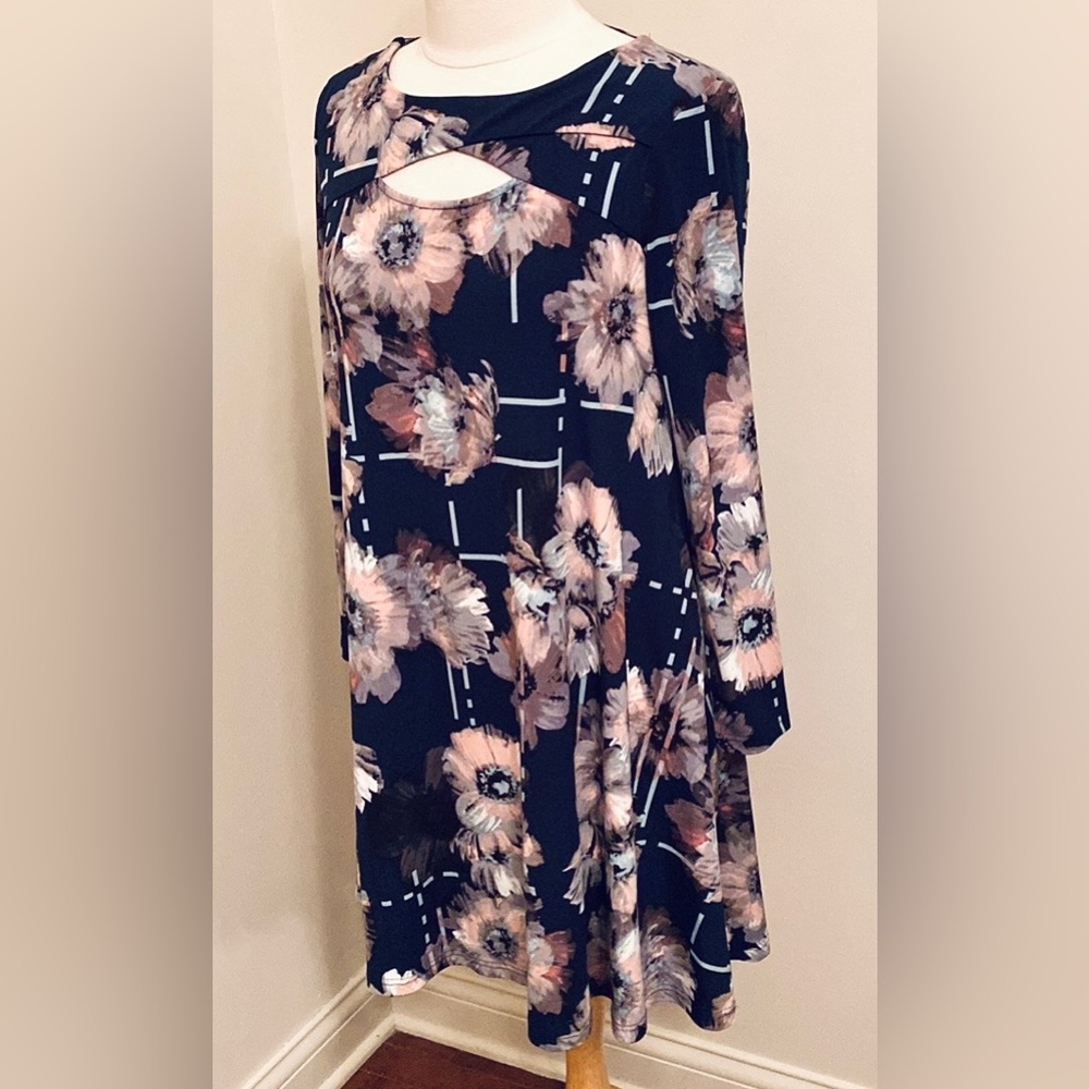 Nina Leonard Navy Blue Floral SZ S Boho Chic Romantic Everyday Elegance Dress - Picture 5 of 10